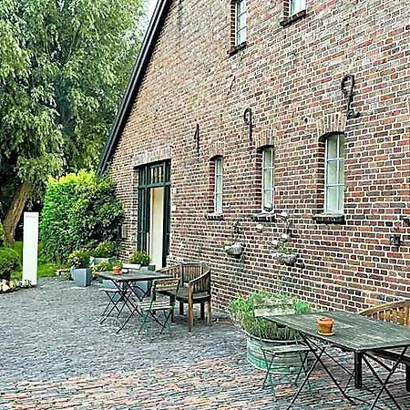 Nakuk Und Restaurant Hotel *