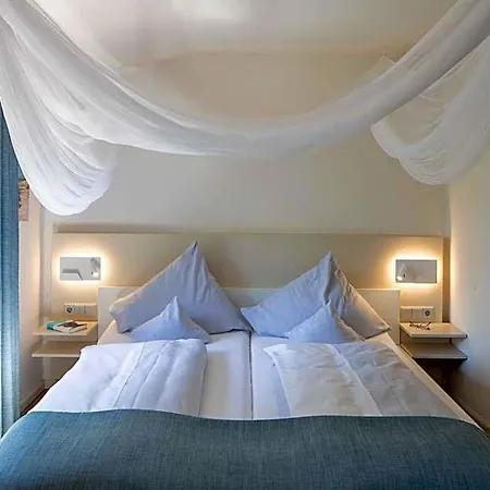 Nakuk Und Restaurant Hotel