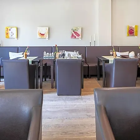 Nakuk Und Restaurant *